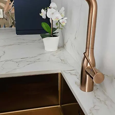 Copper By The European Solidarity Centre Apartment