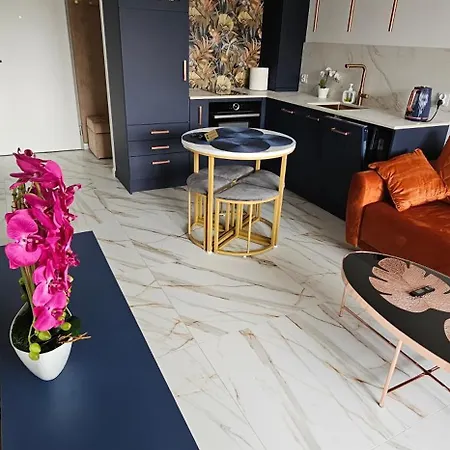 Copper By The European Solidarity Centre *