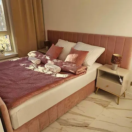 Apartment Copper By The European Solidarity Centre *