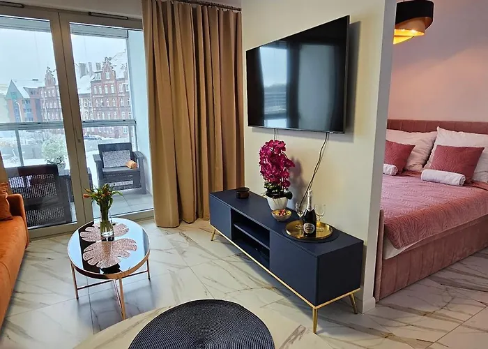 Copper By The European Solidarity Centre *